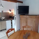 Holiday home Maison Le Clos Des Anes